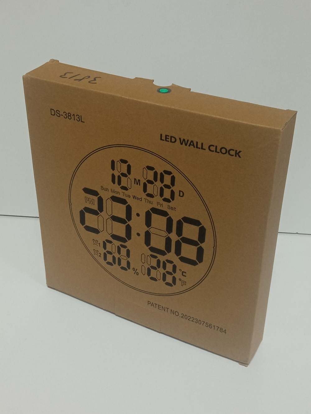 Часы настенные LED Wall Clock DS-3813L Green (пульт)