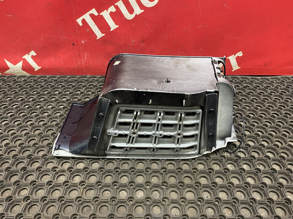 Корпус подножки левый 2019г