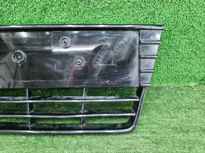 Решетка переднего бампера Ford Focus 3 (2011-2015)