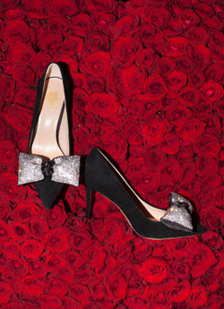 Женские замшевые туфли черные с бантиком