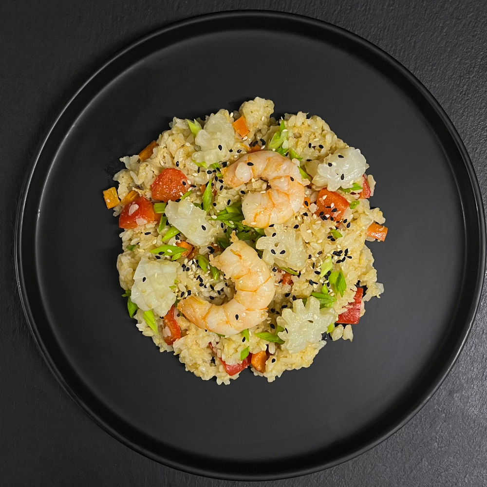 Тяхан с креветками и кальмаром