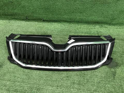 Решетка радиатора Skoda Octavia A7 (2013-2017)