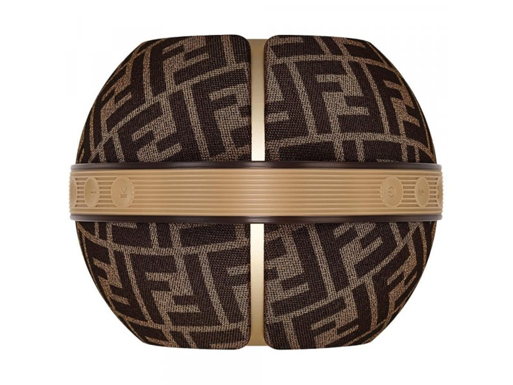 Портативная акустика Devialet Mania x Fendi