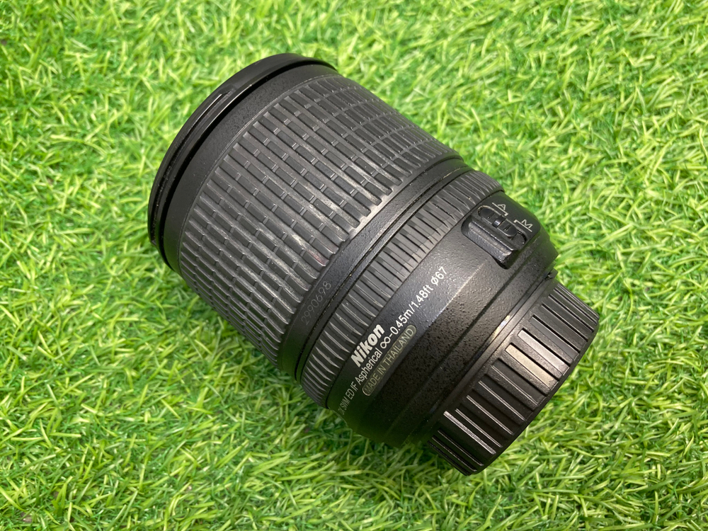 Nikon 18-135mm 3.5-5.6 ED-IF AF-S DX Zoom-Nikkor