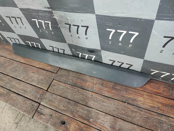 Накладка крышки багажника Toyota RAV4 V (XA50) 18-нв Б/У Оригинал 768020R070