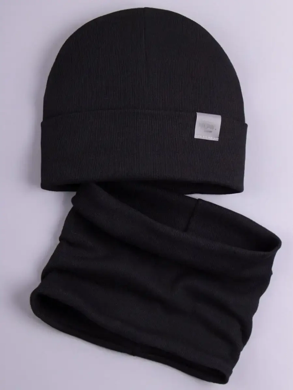 Шапка трикотажная и снуд для детей на осень