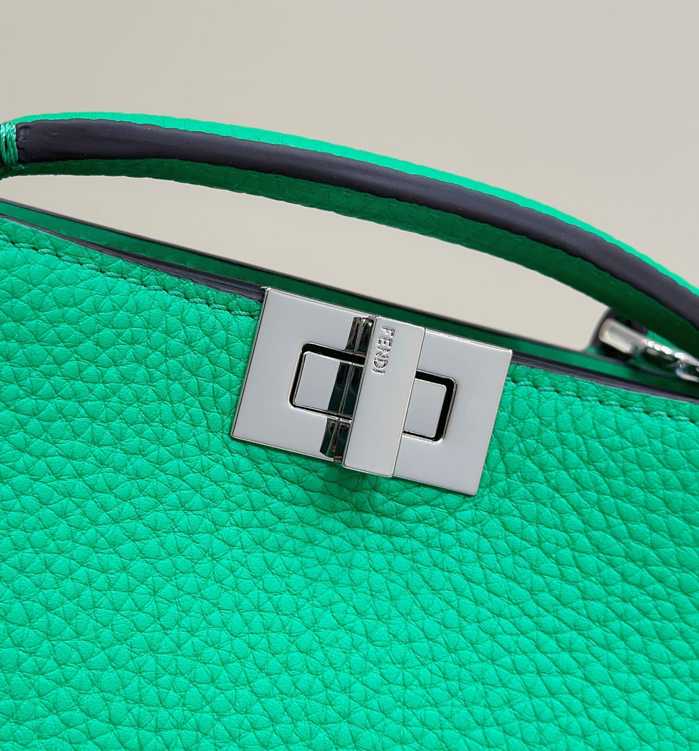 Fendi Peekaboo ISeeU XCross 23 cm