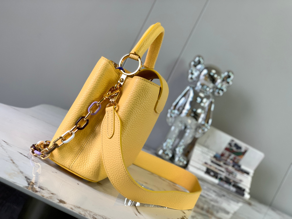 Louis Vuitton Capucines BB