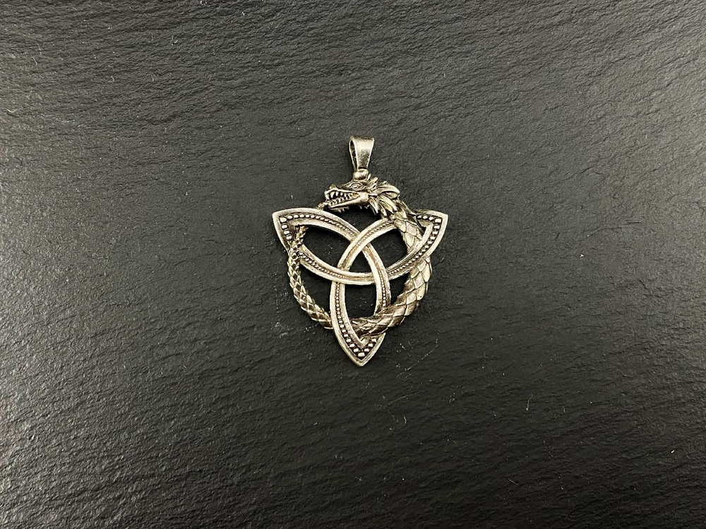 Подвеска. Дракон Уроборос