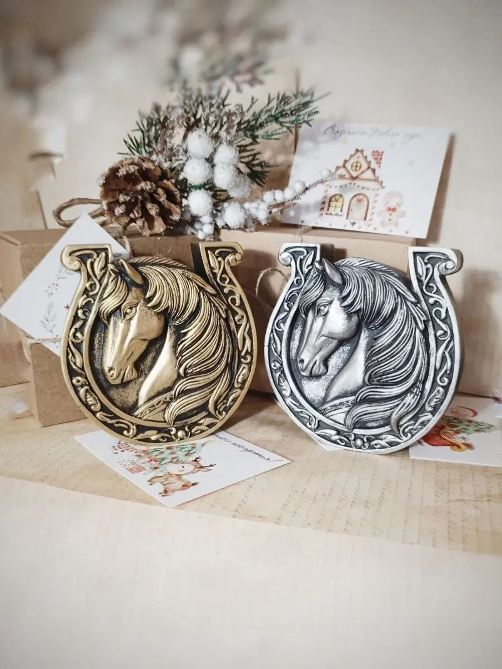 Статуэтка Лошадь и подкова символ 2026 года