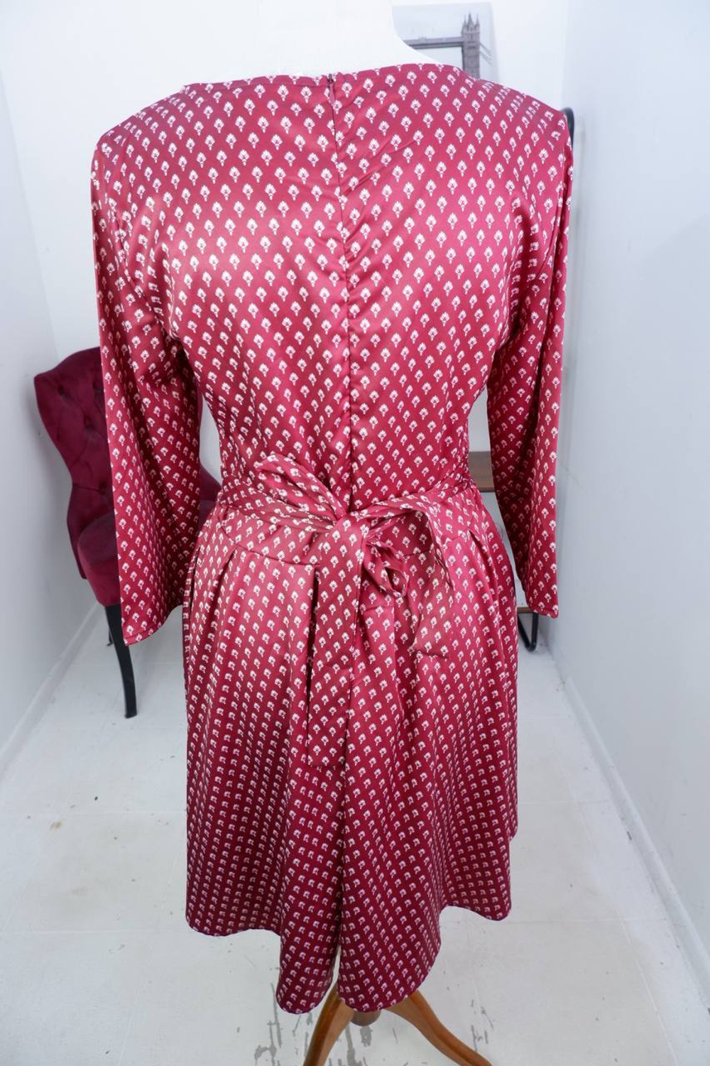 Платье красивого оттенка, маркировка XL, визуально 46 размер