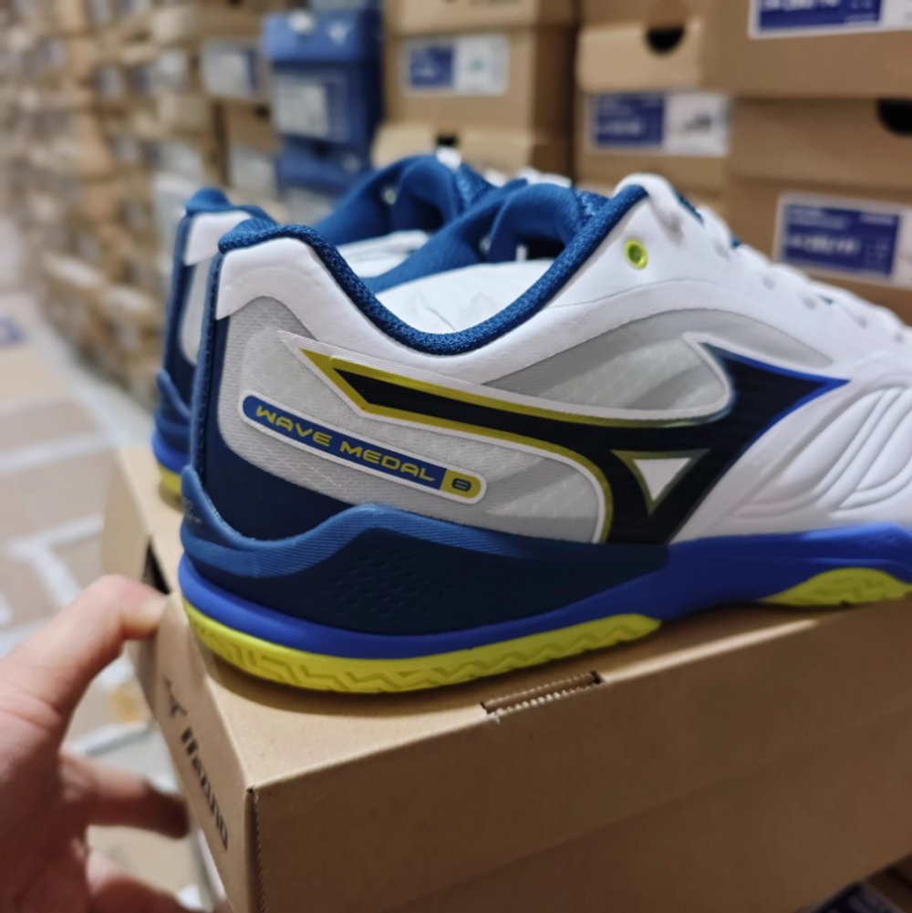 Mizuno WAVE MEDAL 8 New
