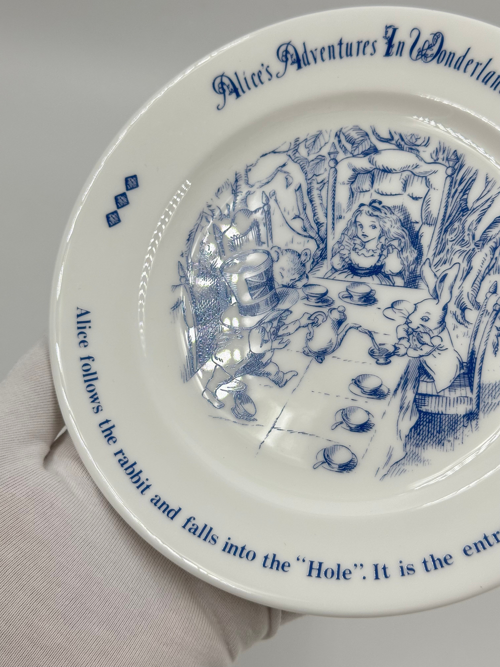 Тарелка Алиса в Стране Чудес Yamaka
