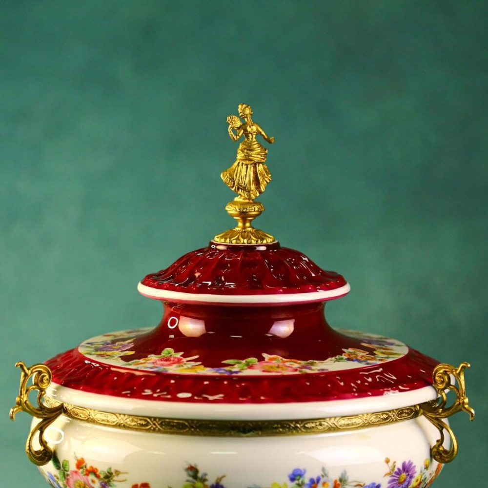 Ваза для середины стола в дворцовом стиле