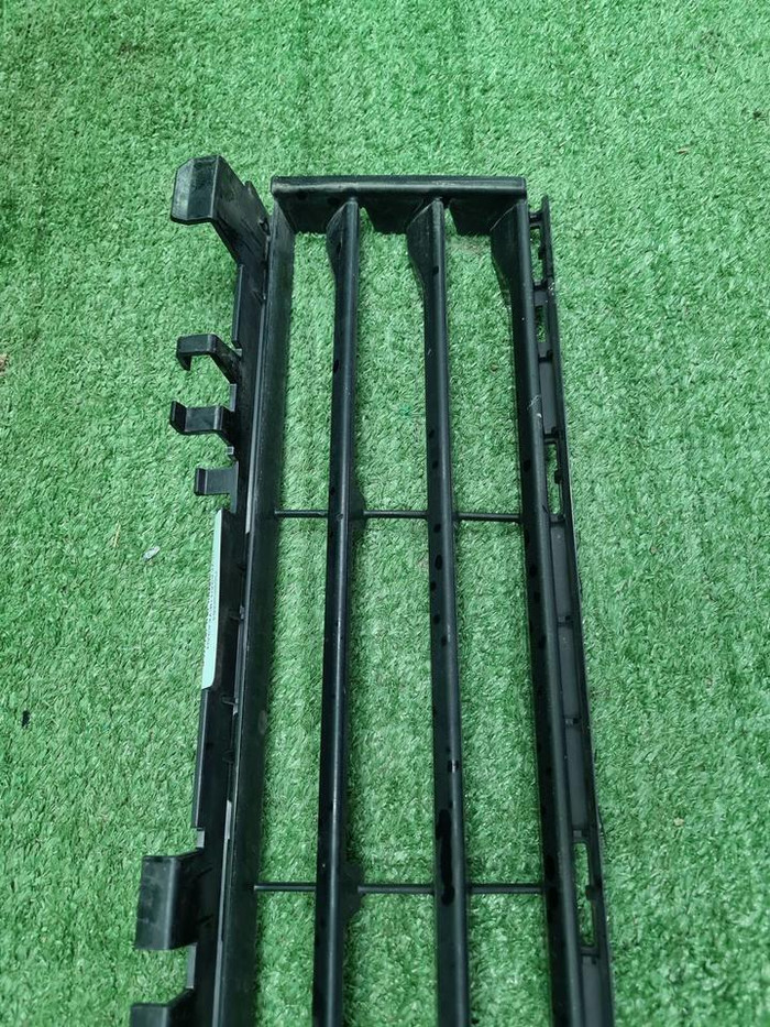 Решетка переднего бампера BMW 5er G30 (2017-2020)