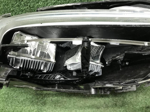 Битая Фара правая Volvo XC60 2 (2017-2021) LED