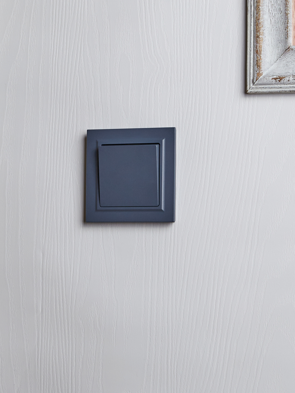 BRITE Выключатель 1-клавишный проходной 10А ВС10-1-6-БрМ маренго IEK