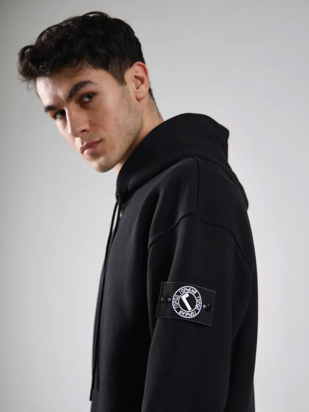 Худи с патчем черный Город Горький мужское