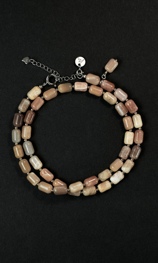 Чокер "Memo about Mindfulness" из цилиндрического солнечного камня с серебряными бусинами 35 см