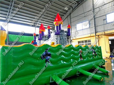 Большой надувной батут "Средневековье" 8*8*5 м