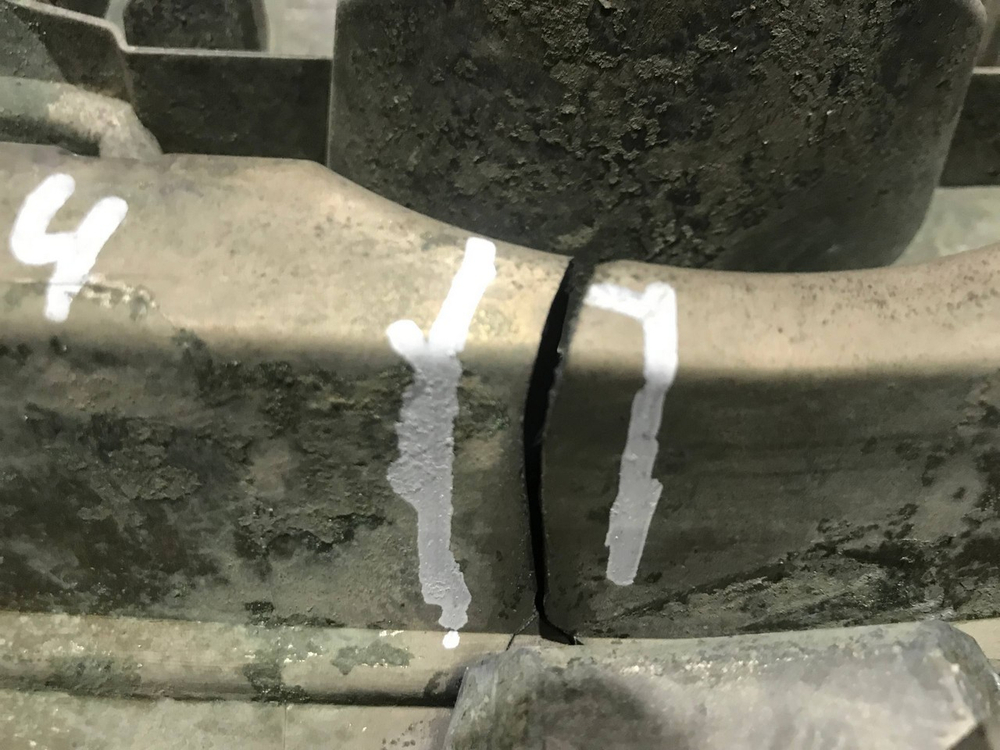 Решетка радиатора NISSAN ALMERA 2015