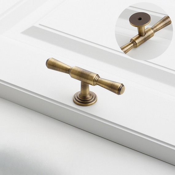 Мебельная ручка