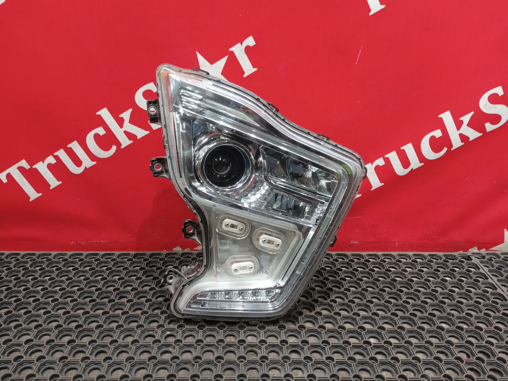 Фара правая 2023г