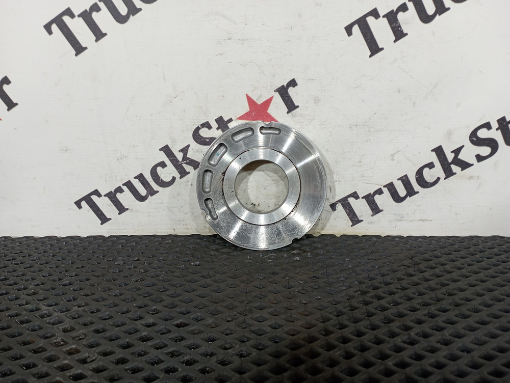 Крышка фрикционов задняя 2018г.