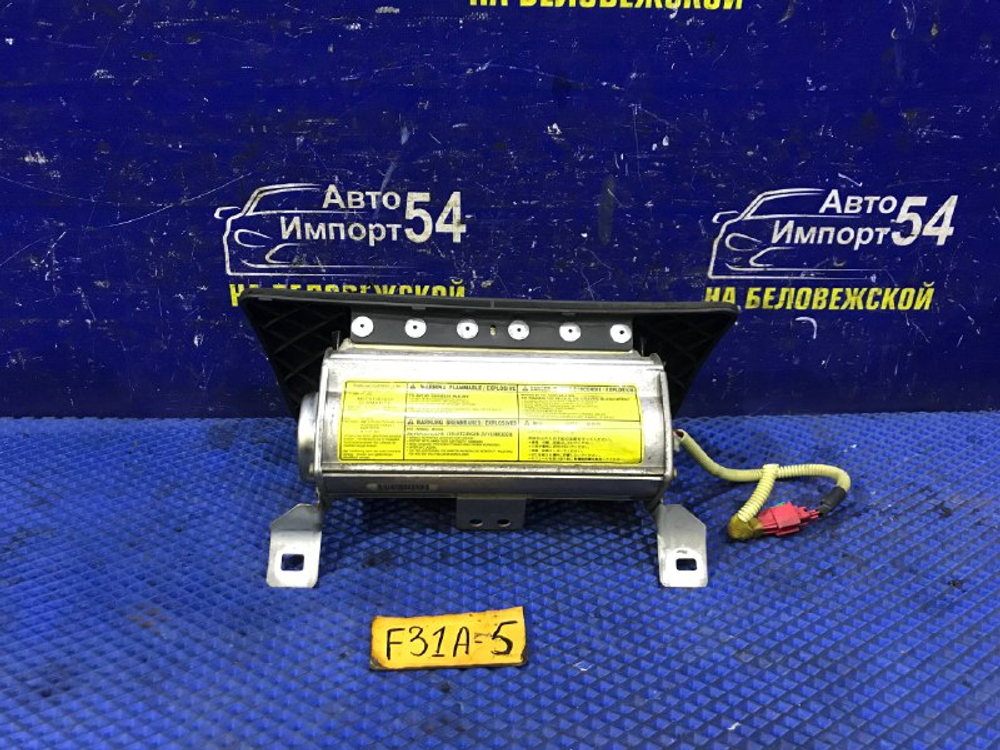 Подушка безопасности пассажирская MITSUBISHI DIAMANTE 2000