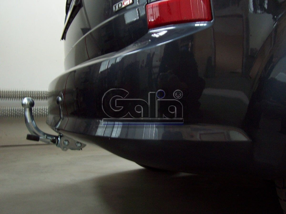 Фаркоп оцинкованный Galia F091C для Ford Focus хетчбек 2004-2011, 2011-, Ford C-MAX 2003-2011, 2011-(паспорт и сертификат в комплекте)(без электрики)