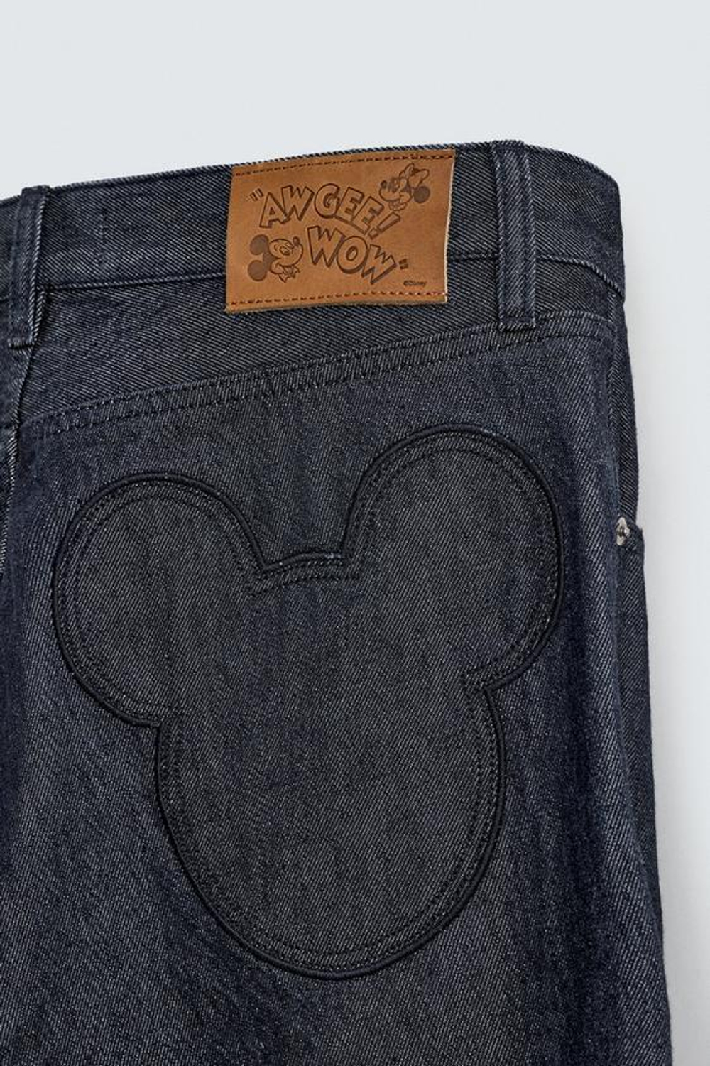 ZARA HARRY LAMBERT X DISNEY ДЖИНСЫ КЛЕШ С НАШИВКАМИ, СИНИЙ