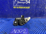Замок двери задней правой NISSAN R'NESSA 1997