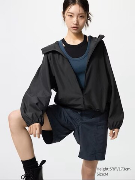 UNIQLO Короткая парка с карманами, черный