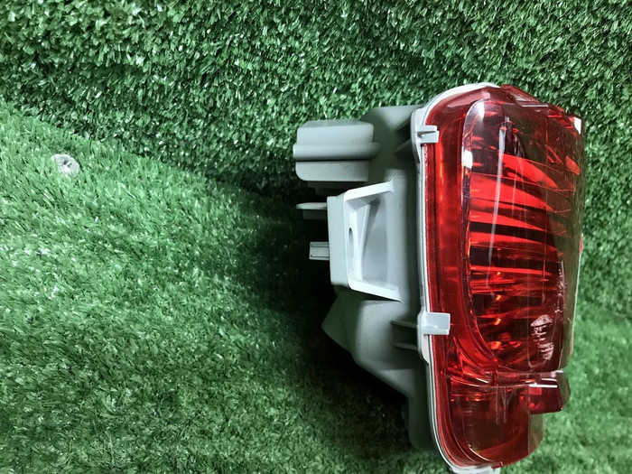 ПТФ левый Toyota Land Cruiser 200 (2015-2021)