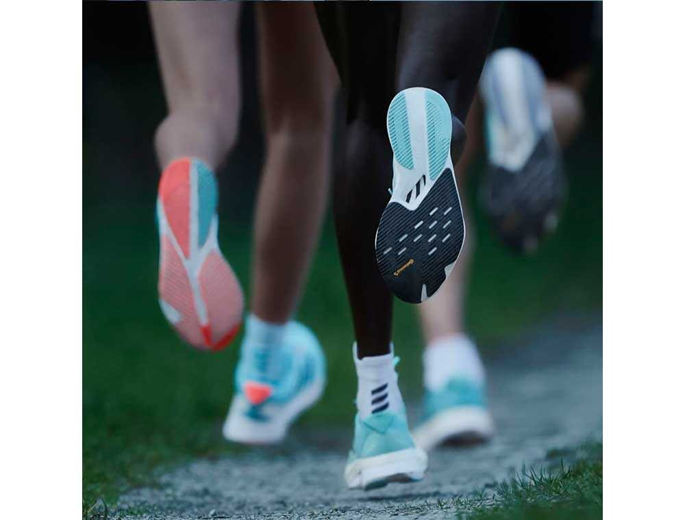 Кроссовки для бега женские adidas Adizero Boston 12 W Голубо-серебристые