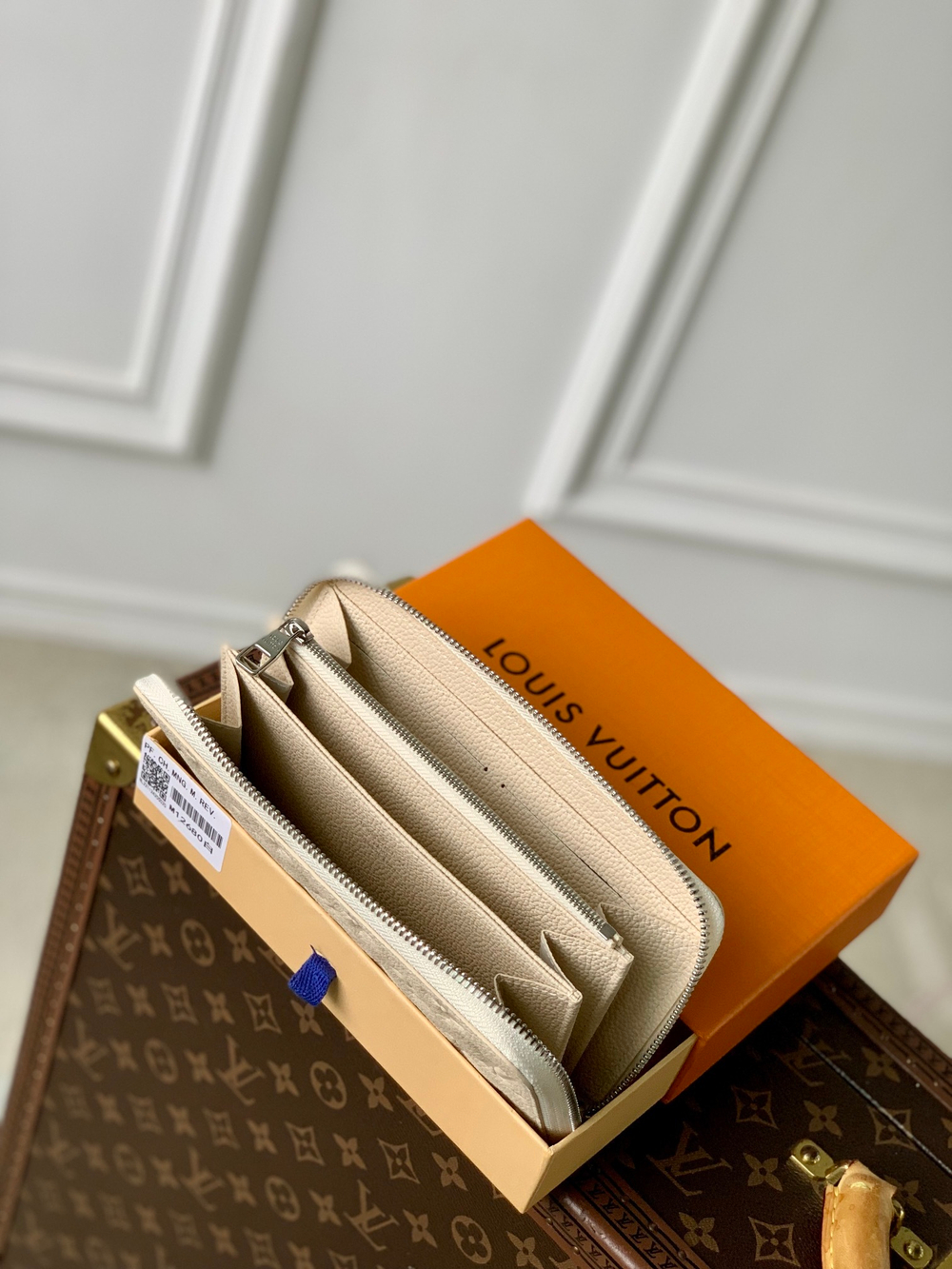 Louis Vuitton Zippy Wallet