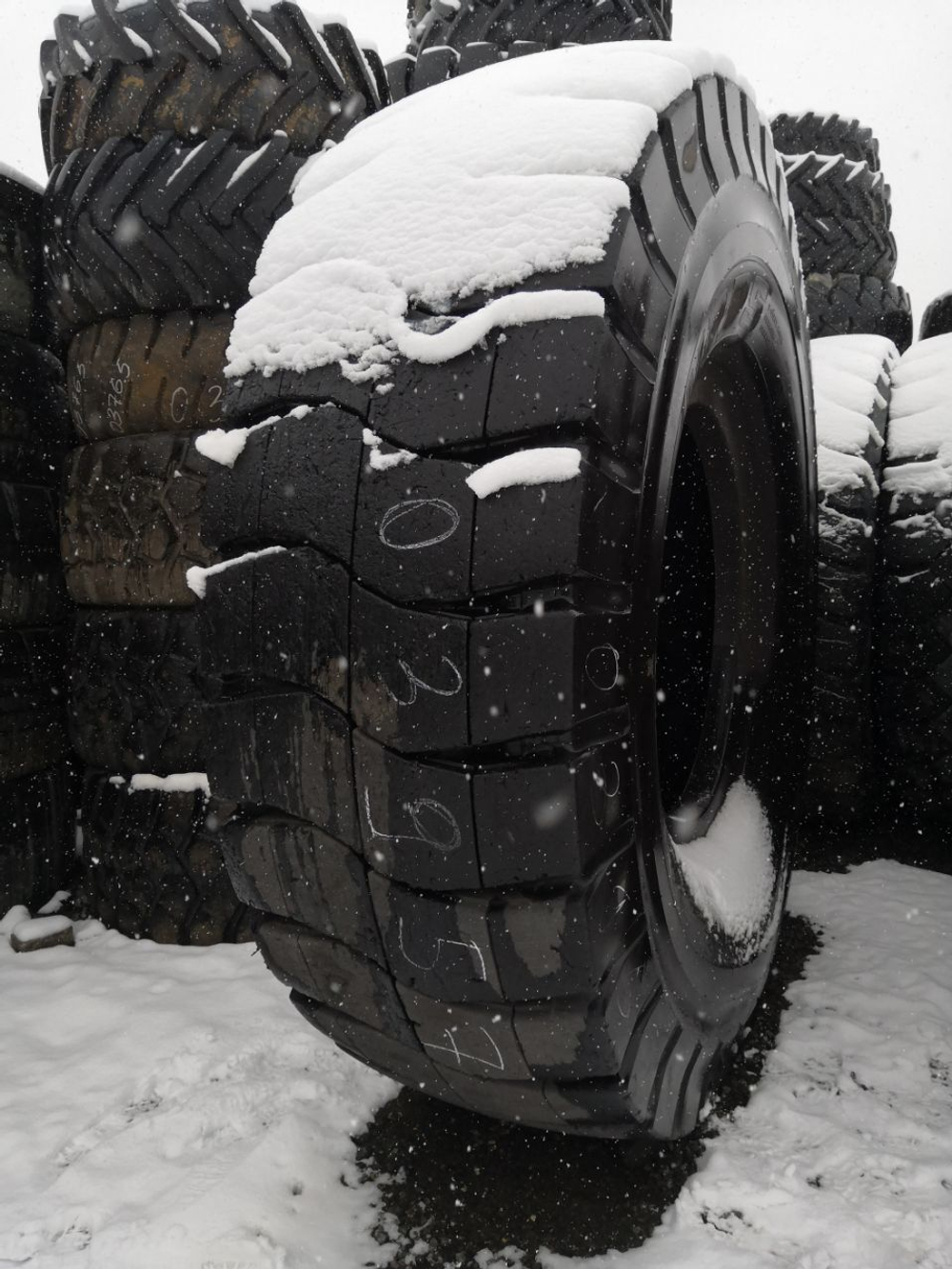 33.00R51 Bridgestone VRPS шина б/у