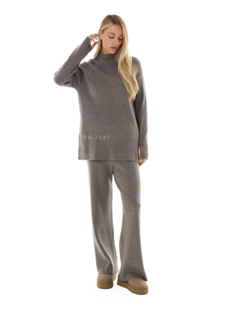 Темно-серый трикотажный костюм в рубчик