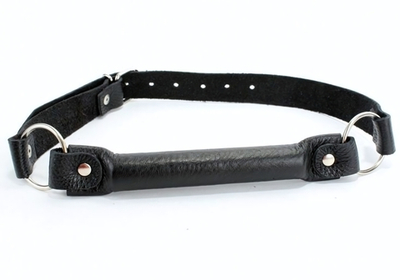 Черный кожаный кляп-трензель на кольцах (Цвет: черный)