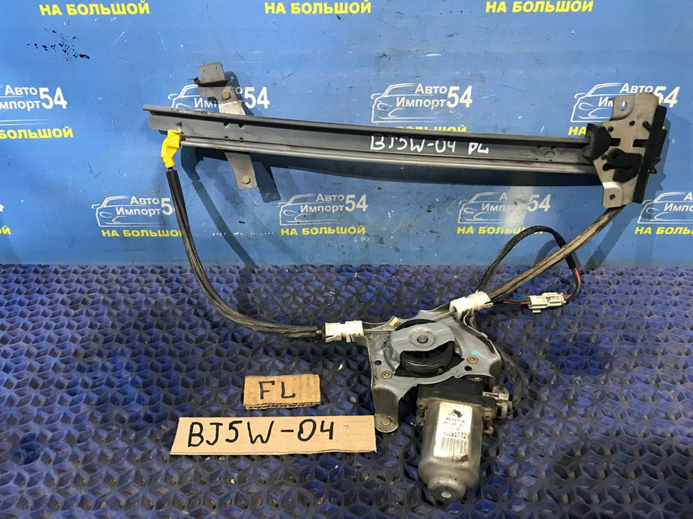 Стеклоподъемник передний левый MAZDA FAMILIA 1999