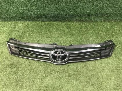 Решетка радиатора Toyota Camry xv50 (2014-2017)