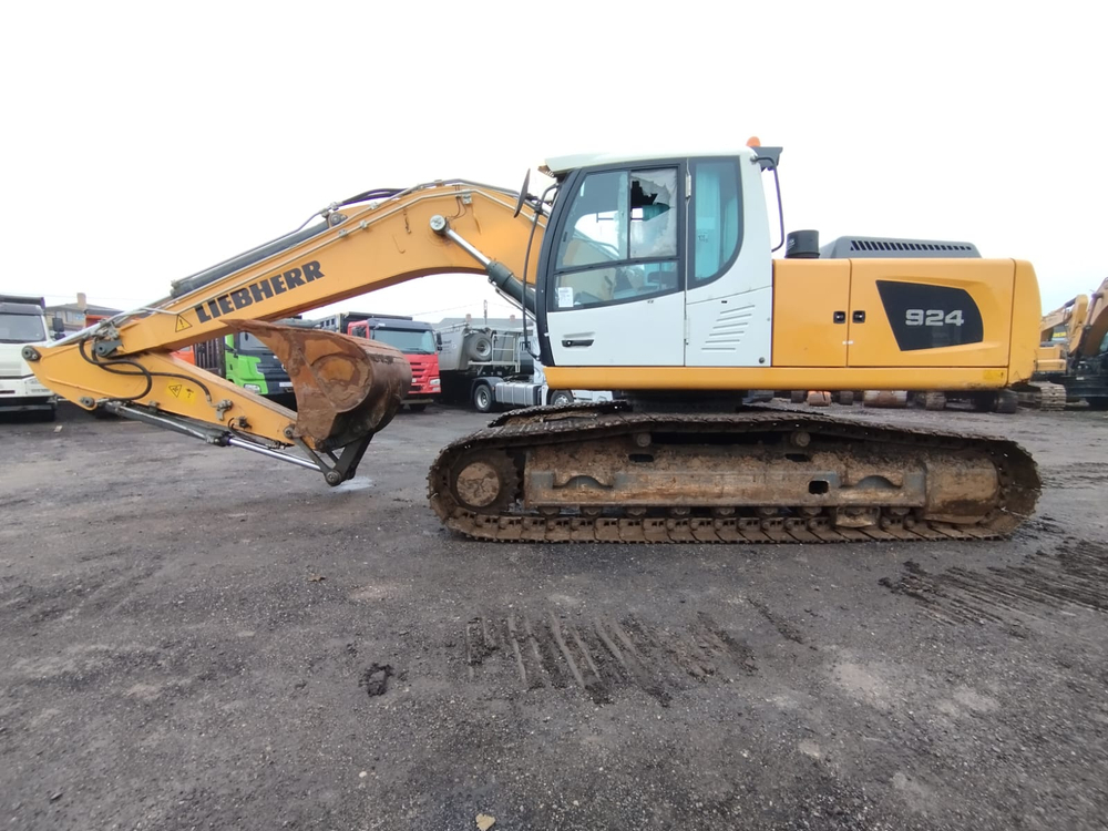 LIEBHERR R* Экскаватор R924 LC (Дизельный, 6,7 л, 170 л.с., АТ)