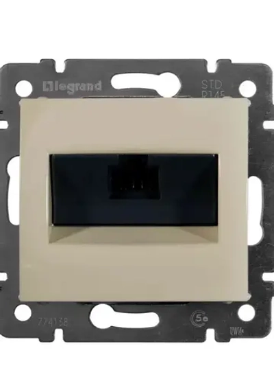 774138 Legrand Valena Розетка интернет c портом RJ45/ Слоновая кость 1 шт