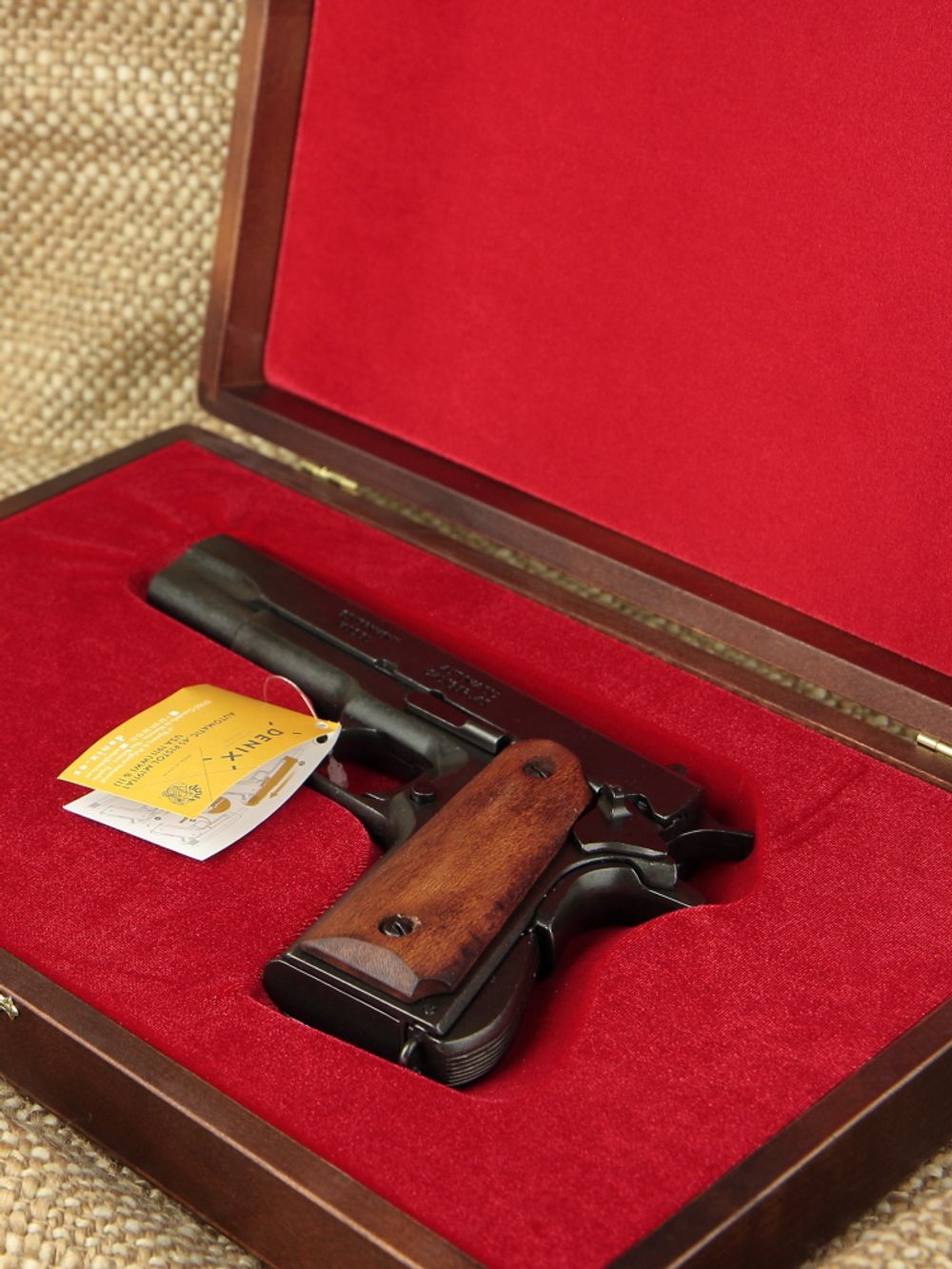 Denix Пистолет авт. "Кольт-45", 1911 г. в подарочном футляре