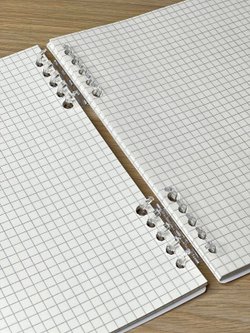 Блокнот квадратный в клетку 60л 195х210 мм белый (8808-015)