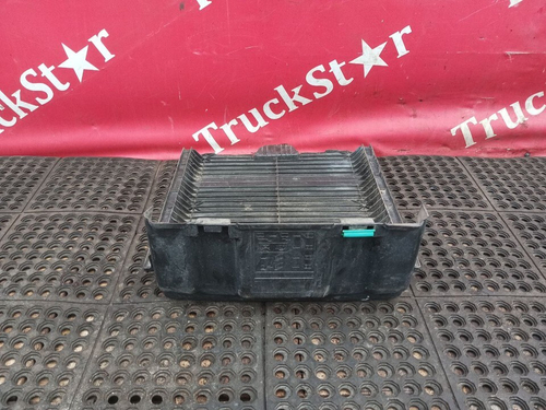 Крышка ящика АКБ