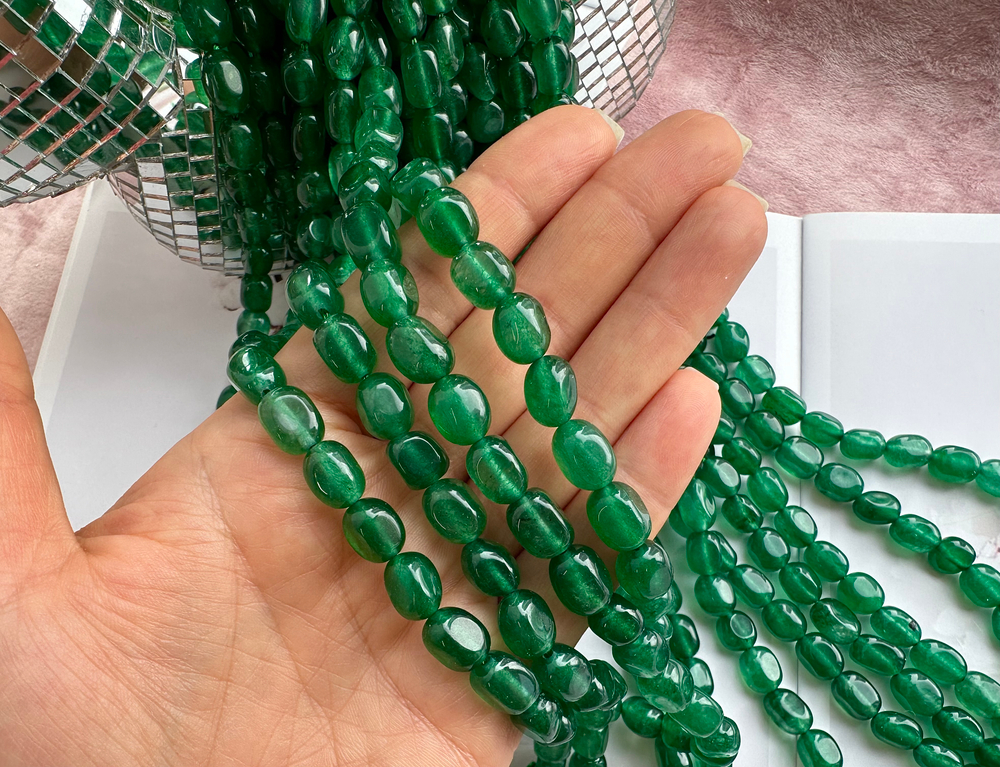 Нить бусин из тонированного кварца 7-8мм (галтовка)