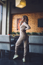 Спортивный костюм женский с люрексом недорого