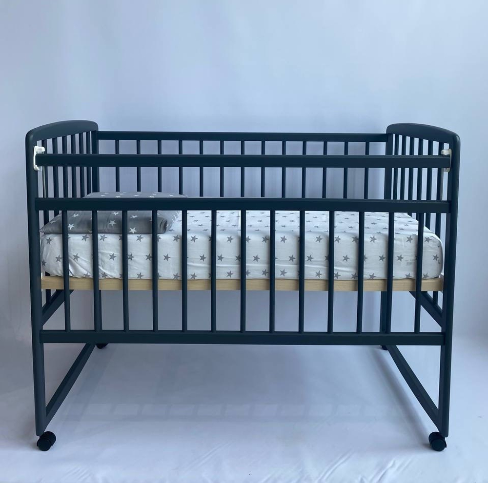 Детская кроватка Малютка 26 Колесо-качалка (серый)