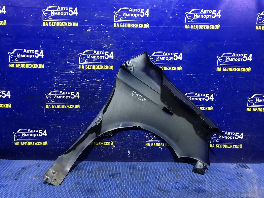 Крыло переднее левое TOYOTA VITZ 1999-2005